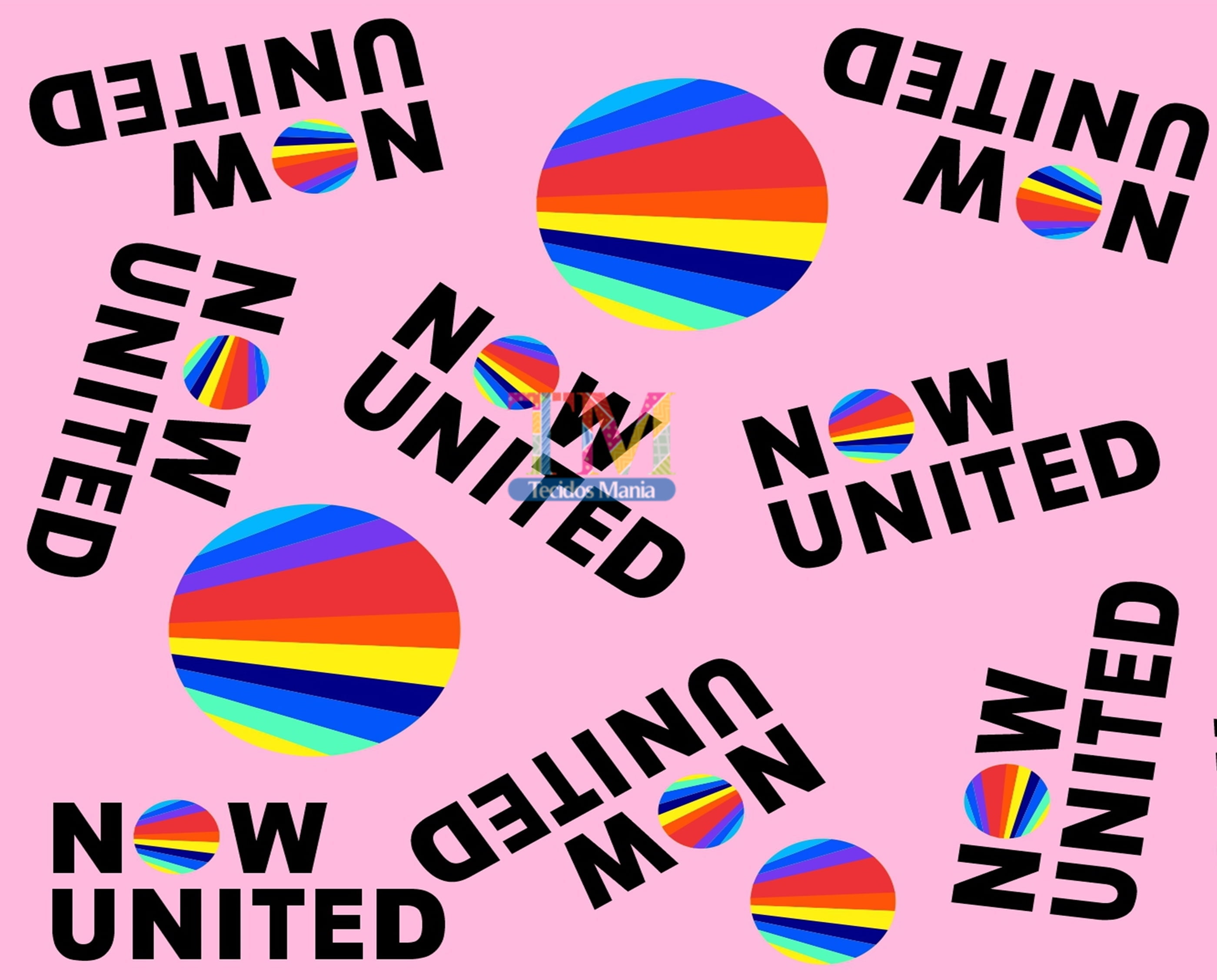 Sintético doll estampado - Now United - Fundo Rosa